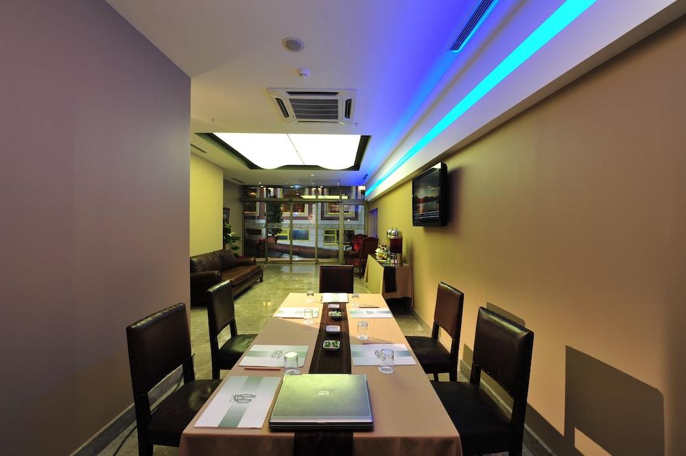 Yasmak Comfort Hotel Istanbul Bagian luar foto