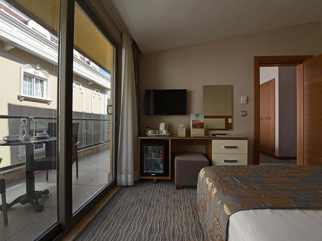 Yasmak Comfort Hotel Istanbul Bagian luar foto