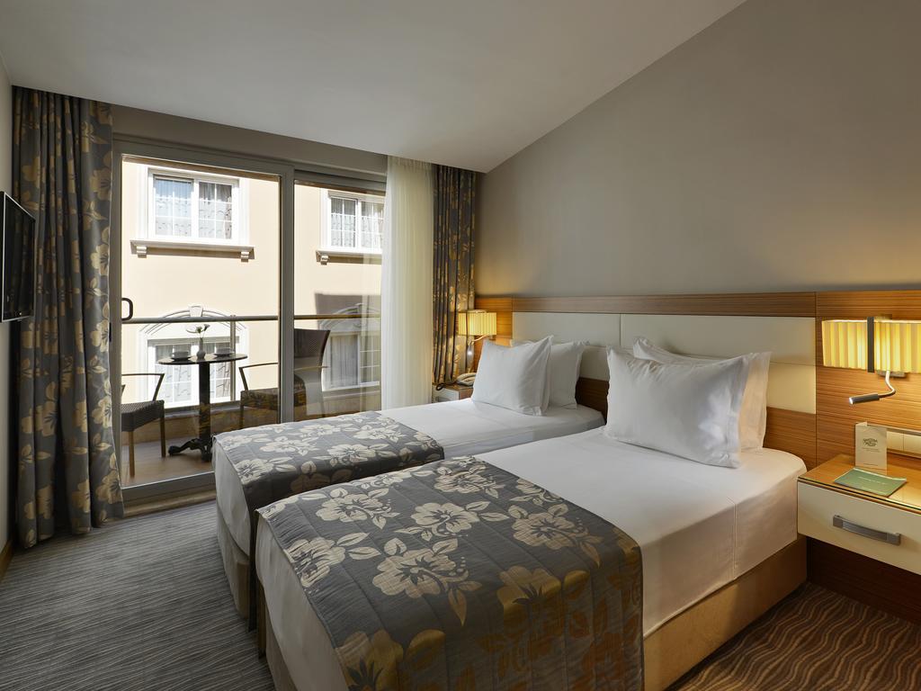 Yasmak Comfort Hotel Istanbul Bagian luar foto