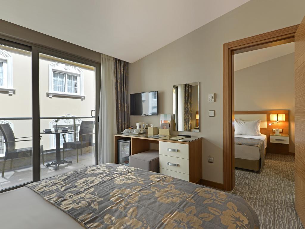 Yasmak Comfort Hotel Istanbul Bagian luar foto